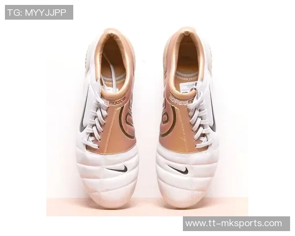 大宽脚足球鞋的舒适体验与性能提升探讨适合不同球员的选择指南